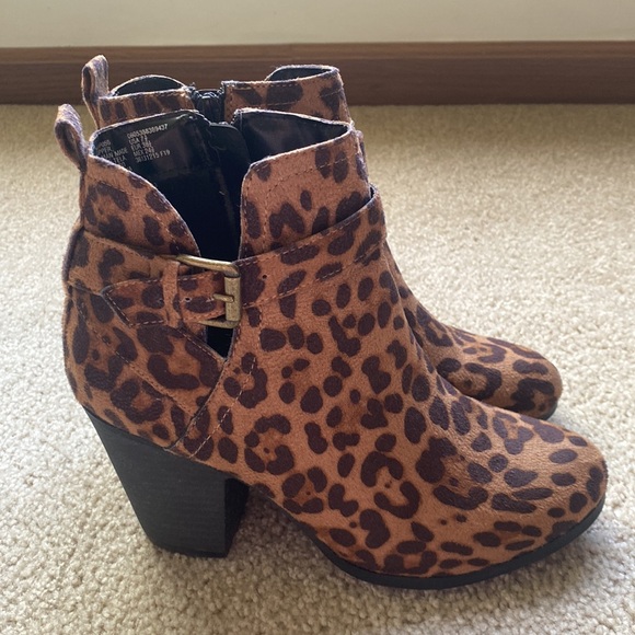 Time and Tru Cheetah/Leopard Print Booties — Size 7 1/2!! - Picture 4 of 9